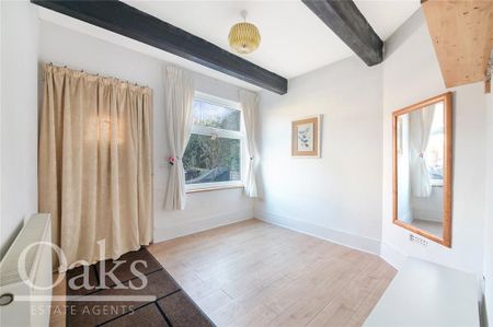 3 bedroom maisonette to rent - Photo 2