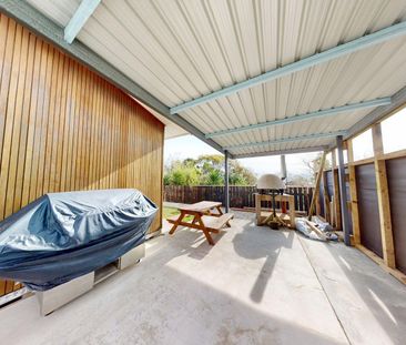 Paraparaumu - 2 Bedrooms - Photo 2
