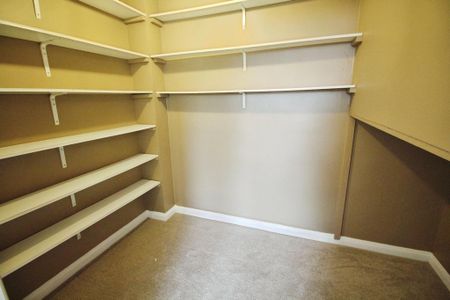 3 bedroom maisonette to rent - Photo 4