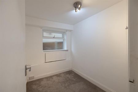 3 bedroom apartment to rent - Photo 3