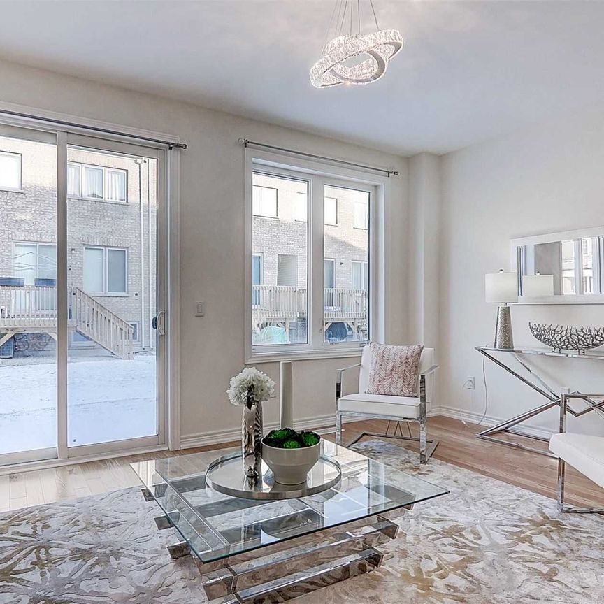 For Lease - 47 Durblee Avenue, Aurora, Ontario - Photo 1