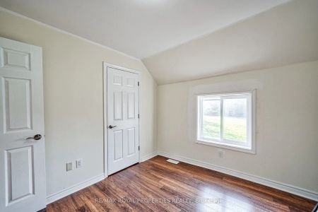 Property For Lease | E8427998 - Photo 3