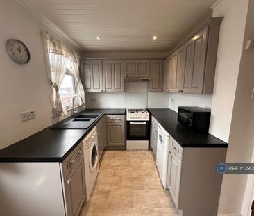 2 bedroom terraced house to rent - Photo 1