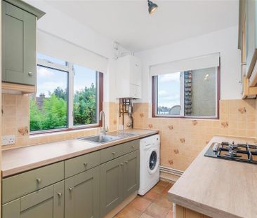 2 bedroom maisonette to rent - Photo 6