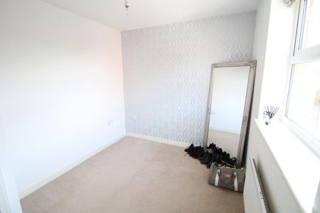 4 bedroom detached house to rent - Photo 5