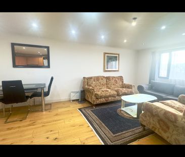 2 Bed Flat, Sullivan Court, SW5 - Photo 1