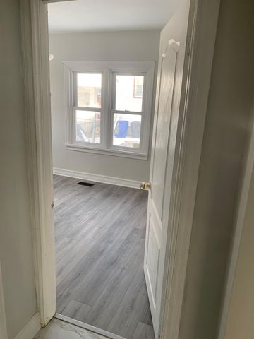 For Lease - 323 Queens Street, Halton Hills, Ontario - Photo 2