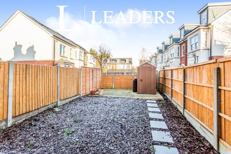 3 bedroom house to rent Albany Avenue, Westcliff-on-Sea, SS0 - Photo 3