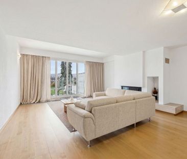 GROSSZÜGIG WOHNEN, STILVOLL LEBEN – ATTRAKTIVE DOPPELHAUSVILLA - Photo 2