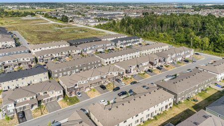 For Lease - 626 Allied Mews, Stittsville - Munster - Richmond, Ontario - Photo 5