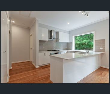 Modern Comfort, Stylish Living & Everyday Convenience! - Photo 4