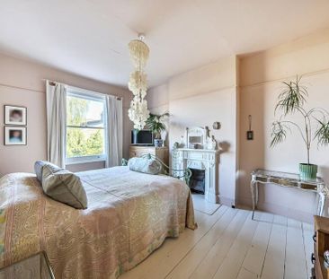 3 bedroom end of terrace house to rent - Photo 3