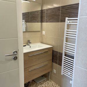 Appartement 30.8 m² - 1 pièce - Nîmes (30900) - Photo 3