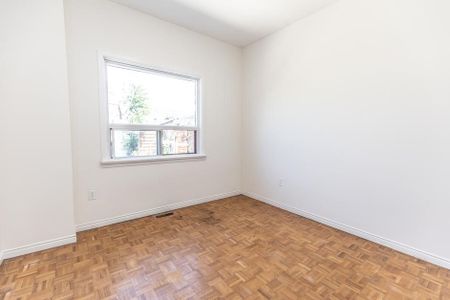 For Lease - 147 Perth Avenue Unit# Main, Toronto, Ontario - Photo 2