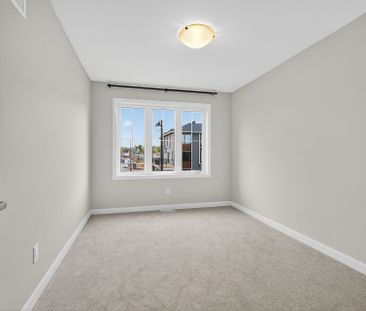 For Lease - 936 Eileen Vollick Crescent, Kanata, Ontario - Photo 5
