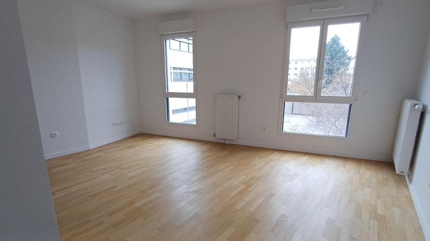 location Appartement T2 DE 44.9m² À MASSY - Photo 1