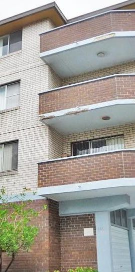 Spacious Two-Bedroom Apartment in Prime Maroubra Location - Photo 1