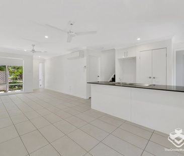 3 BED, A/C, MINUTES TO GATEWAY Large living space unit, gas cooktop... - Photo 3