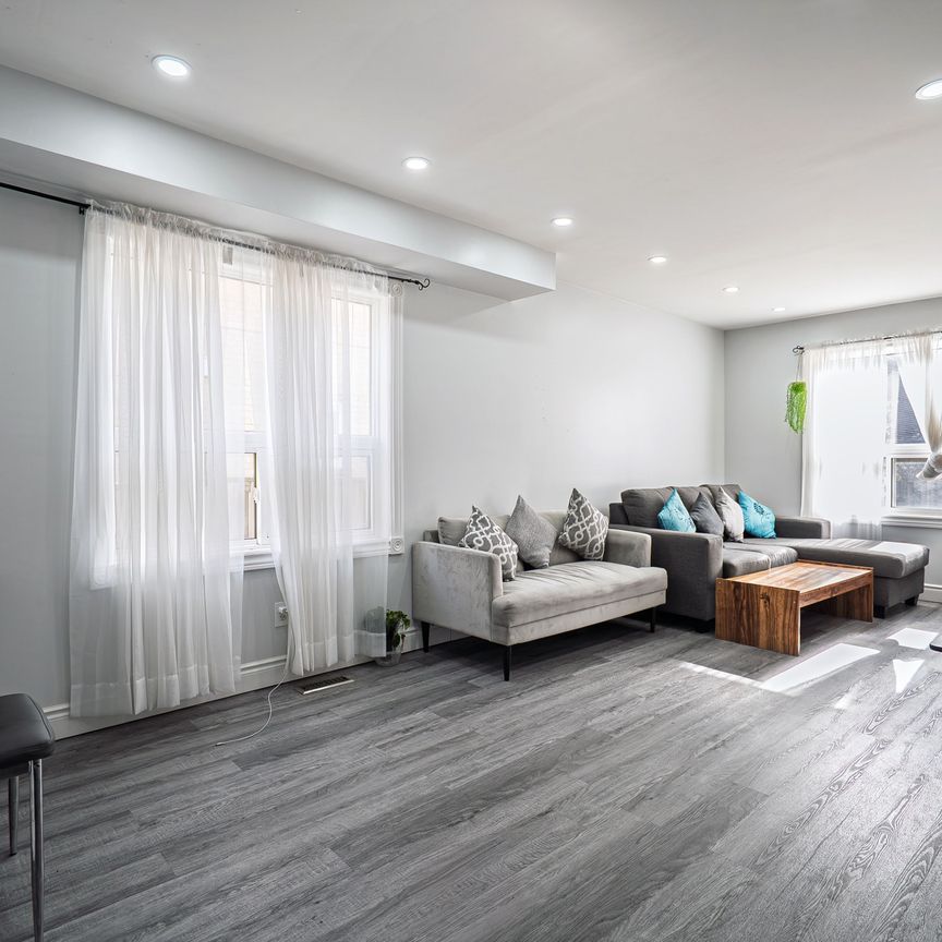 For Lease - 14 Jay Street, Brampton, Ontario - Photo 1