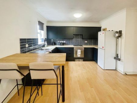 2 bedroom flat to rent - Photo 5