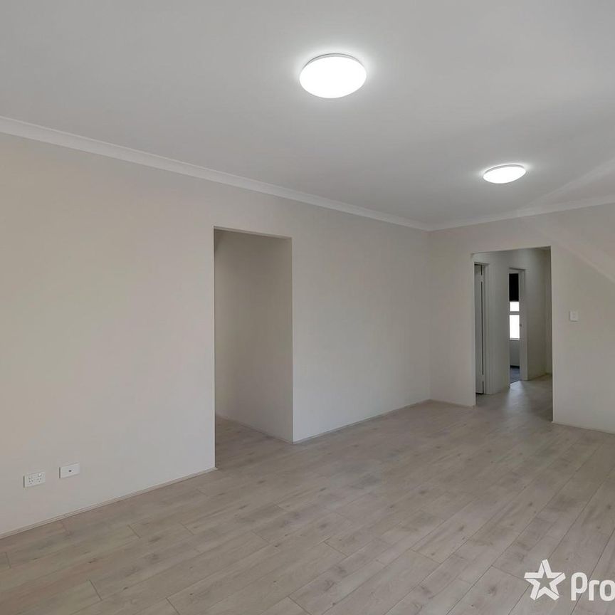 Modern Villa in Pearsall! - Photo 1