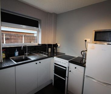 2 bedroom semi-detached house to rent - Photo 1