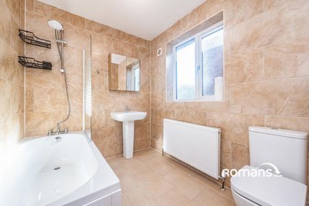 3 bedroom semi-detached house to rent - Photo 5