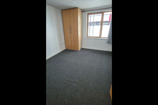 2 Bed Flat, Barleyfields, BS2 - Photo 1