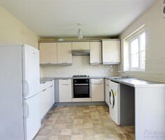 3 BEDROOM House - End Terrace - Photo 4