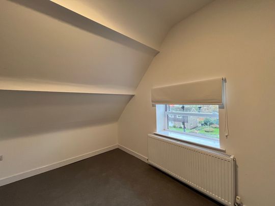 Dove Bank, Uttoxeter - Photo 1