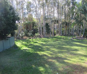 Refurbished 4 bedroom family home - Photo 6