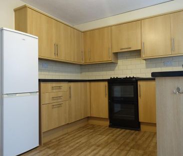 2 bedroom semi-detached house to rent - Photo 3