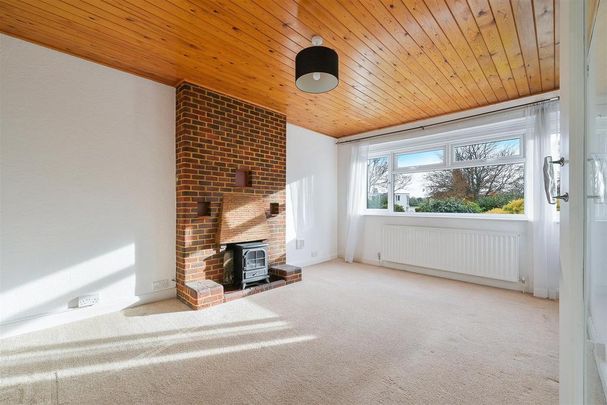 3 bedroom semi-detached house to rent - Photo 1