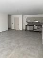 A PIERRELATTE, APPARTEMENT DE STANDING DANS RESIDENCE RECHERCHEE, F3 82.90 M2 EN REZ DE CHAUSSEE - Photo 3