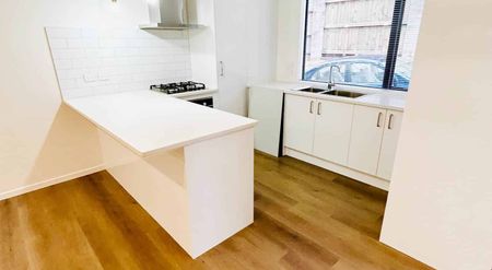 Located in the heart of Howick - Photo 5