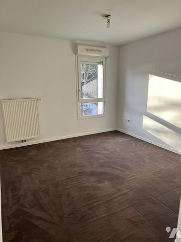 F2 40m² Balcon - Parking LILLE FBG DE BETHUNE - Photo 3