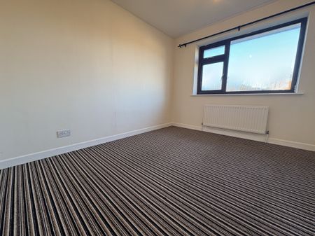 Peterhouse Crescent, March - Photo 2