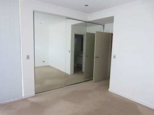 Victoria Gardens Great location in Chatswood - Photo 1