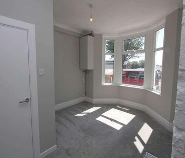 Broad Street, Barry, Vale Of Glamorgan, CF62 - Photo 6