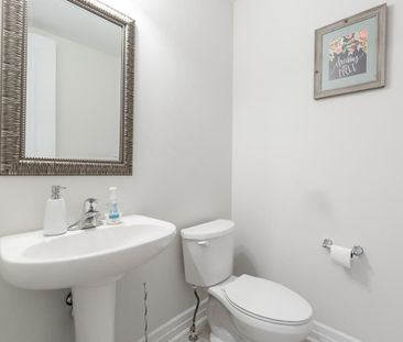 For Lease - 8 Bannister Crescent Unit# Upper, Brampton, Ontario - Photo 1