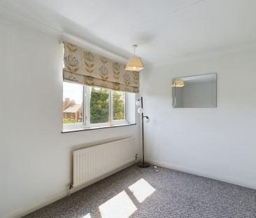 3 bedroom detached house to rent - Photo 3
