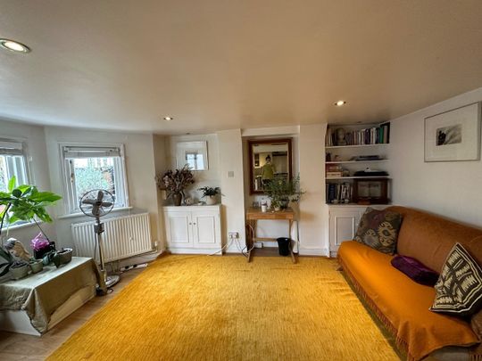 1 Bed Terraced House, Waller Road, SE14 - Photo 1