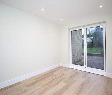 4 bedroom semi-detached house to rent - Photo 3