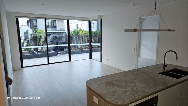 Stunning ground floor unit in the heart of Shell Cove Marina! - Photo 1