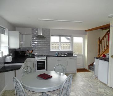 2 bedroom semi-detached house to rent - Photo 6