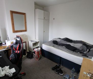 3 bedroom detached house to rent - Photo 5