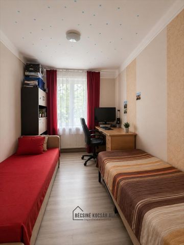 Kiadó részlegesen felújított lakás - Debrecen - Fotó 5