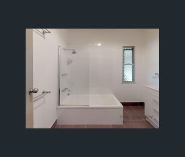 44 Pennycuick Street, West Rockhampton, Qld 4700 - Photo 2