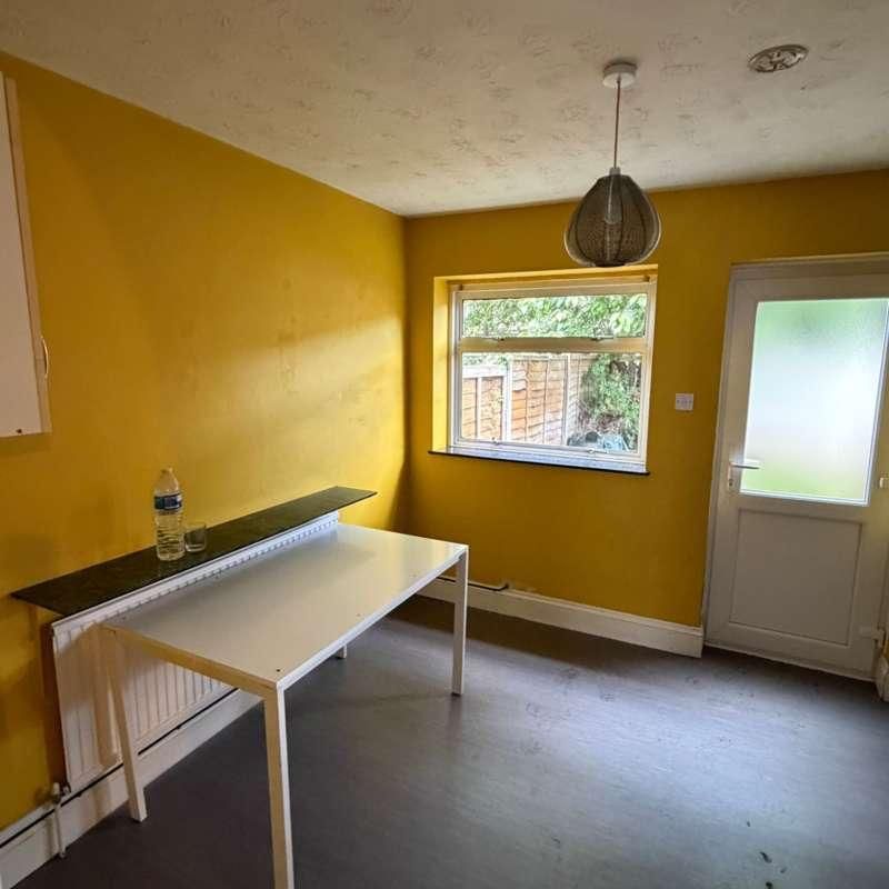Dawley Road, Hayes, UB3 - Photo 1
