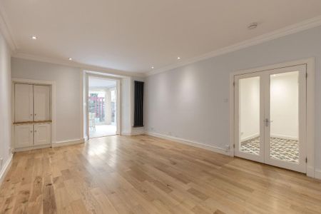 3 bedroom flat to rent - Photo 3